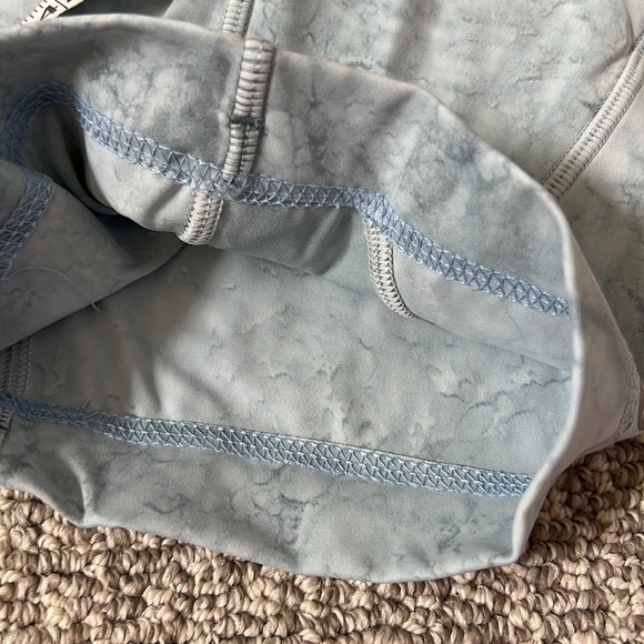 Lululemon Fast and Free Short Blue Denim Color Short Tights Side pockets 8 - Picture 8 of 10